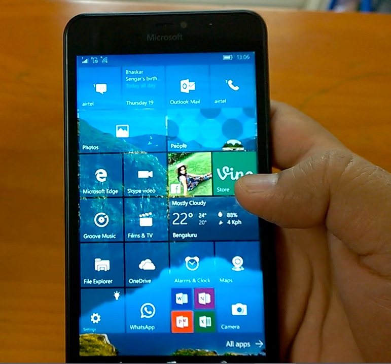 Windows 10 Mobile Roll Out To Windows Phone 8 1 Delayed To 2016